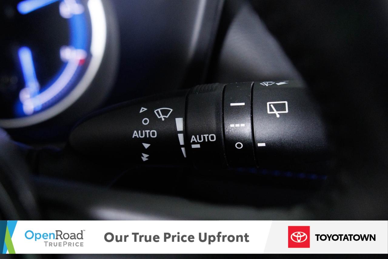 2020 Toyota RAV4 Hybrid XSE TECHNOLOGY PACKAGE! ACCIDENT FREE! ELIGIBLE FO Photo