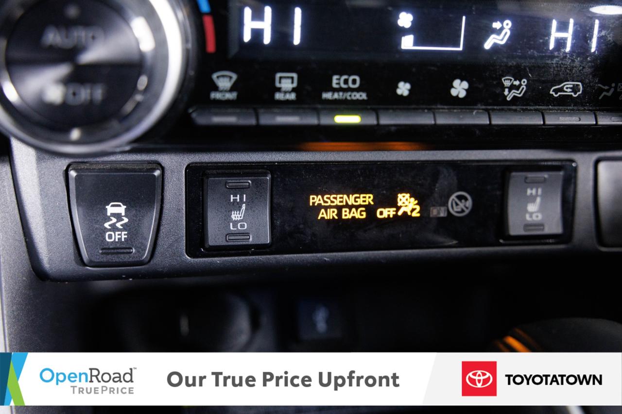2020 Toyota RAV4 Hybrid XSE TECHNOLOGY PACKAGE! ACCIDENT FREE! ELIGIBLE FO Photo