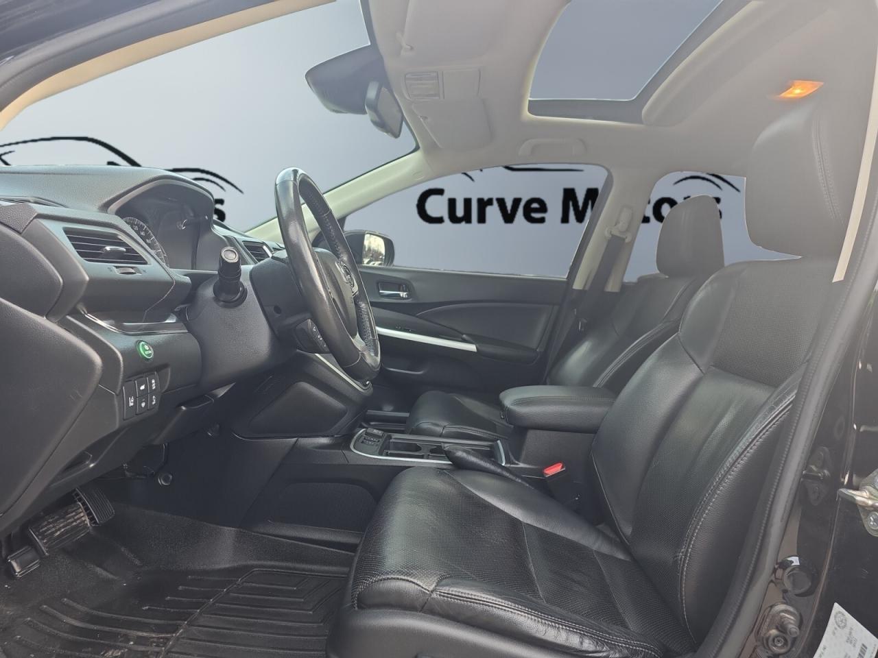 2016 Honda CR-V AWD Touring * NO ACCIDENTS / SUNROOF / NAVIGATION Photo