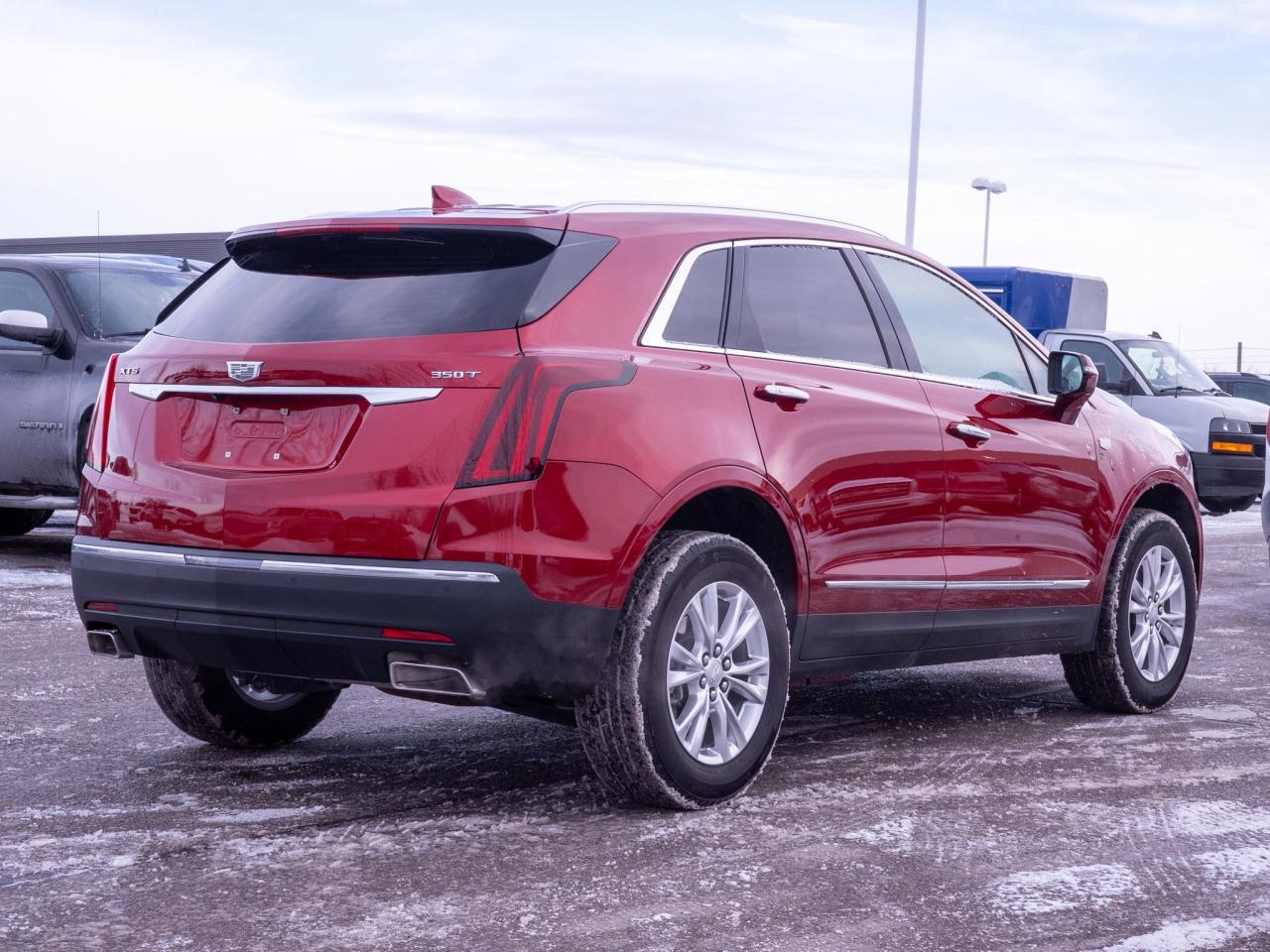 2024 Cadillac XT5 FWD Luxury- Heated Steering Photo
