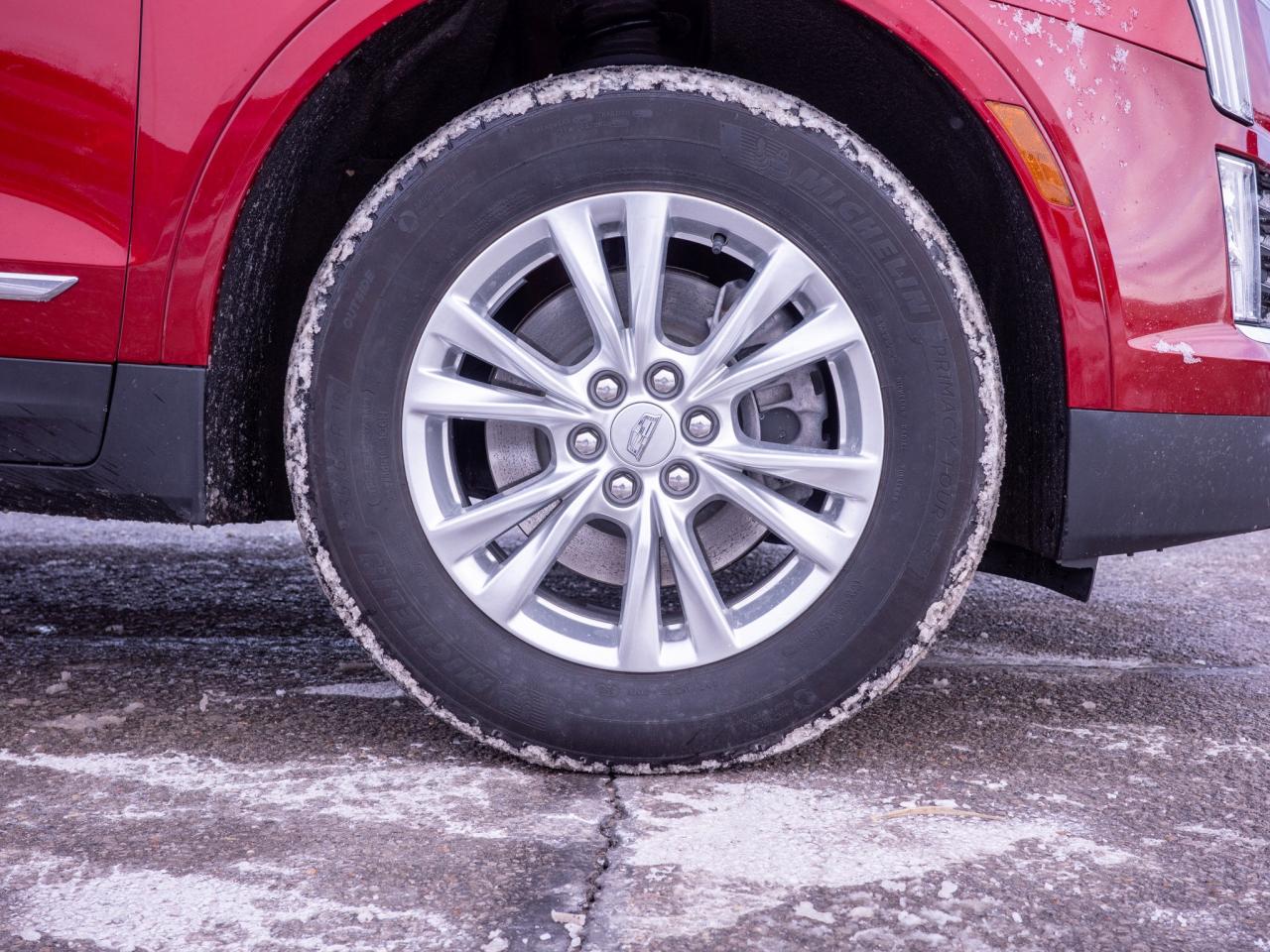 2024 Cadillac XT5 FWD Luxury- Heated Steering Photo