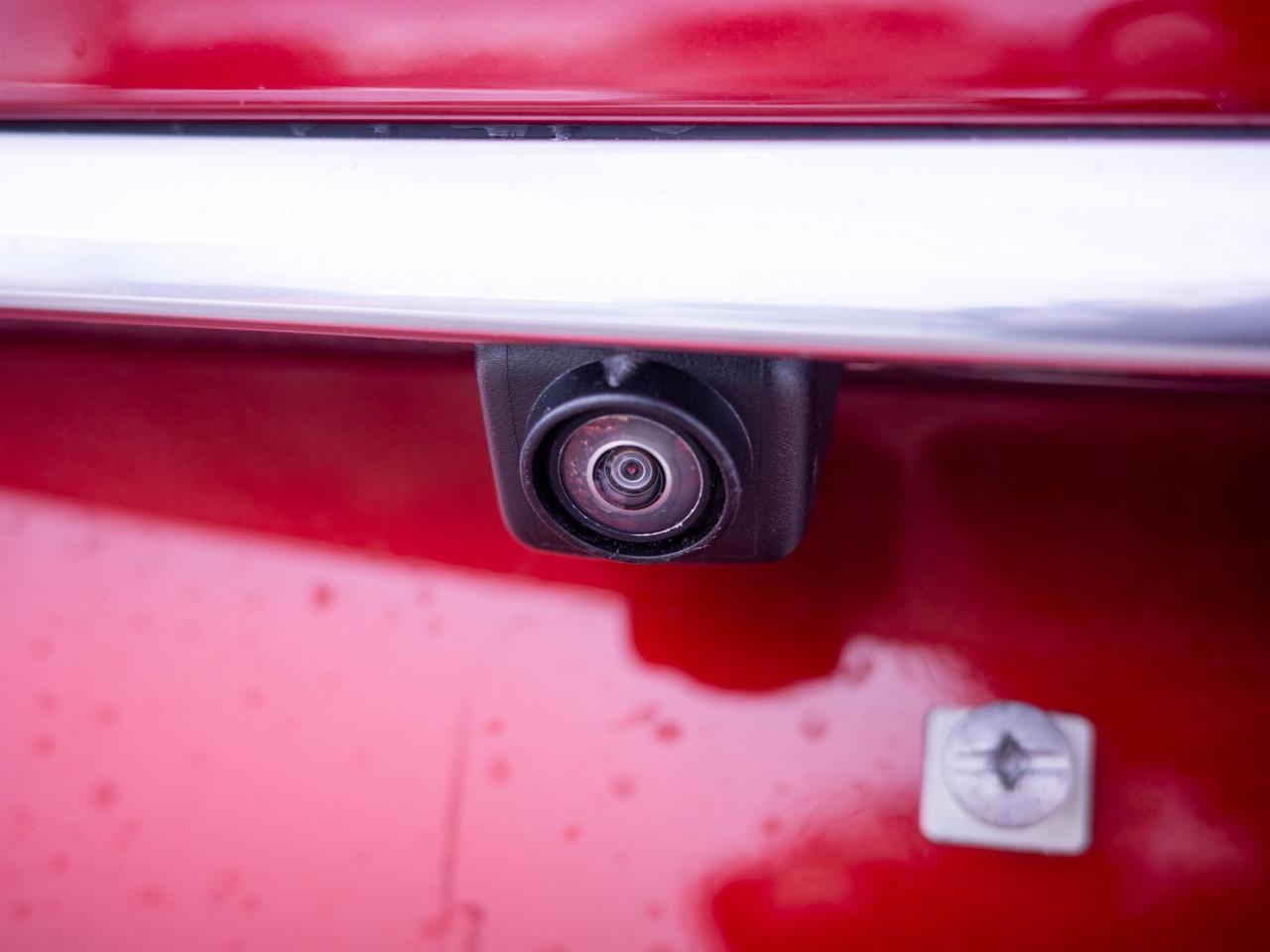 2024 Cadillac XT5 FWD Luxury- Heated Steering Photo