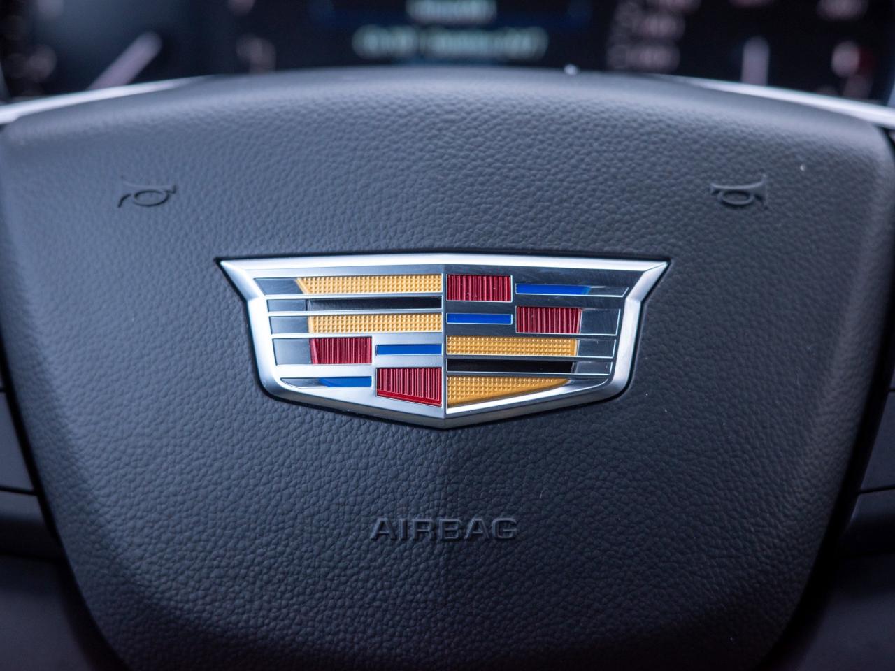 2024 Cadillac XT5 FWD Luxury- Heated Steering Photo