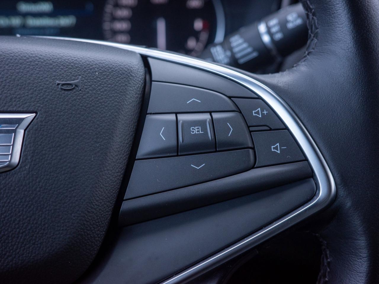 2024 Cadillac XT5 FWD Luxury- Heated Steering Photo