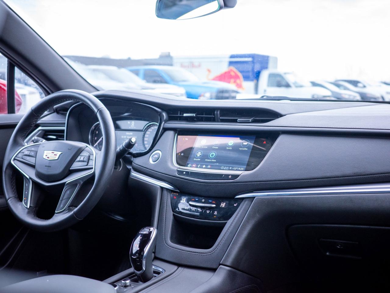 2024 Cadillac XT5 FWD Luxury- Heated Steering Photo