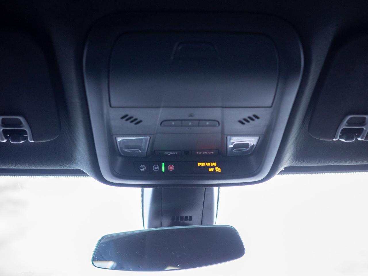 2024 Cadillac XT5 FWD Luxury- Heated Steering Photo