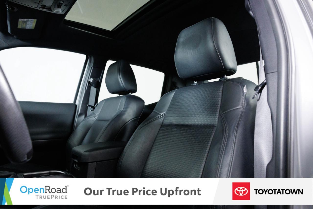 2021 Toyota Tacoma TRD SPORT PREMIUM! LOADED! LOW MILEAGE! Photo