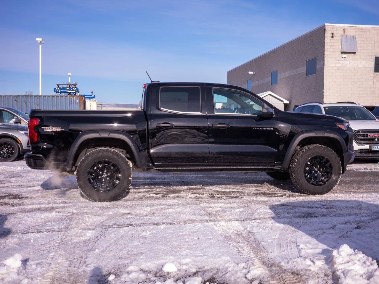 2025 Chevrolet Colorado 4WD Trail Boss- Lane Keeping Assist Heated Mirrors Photo