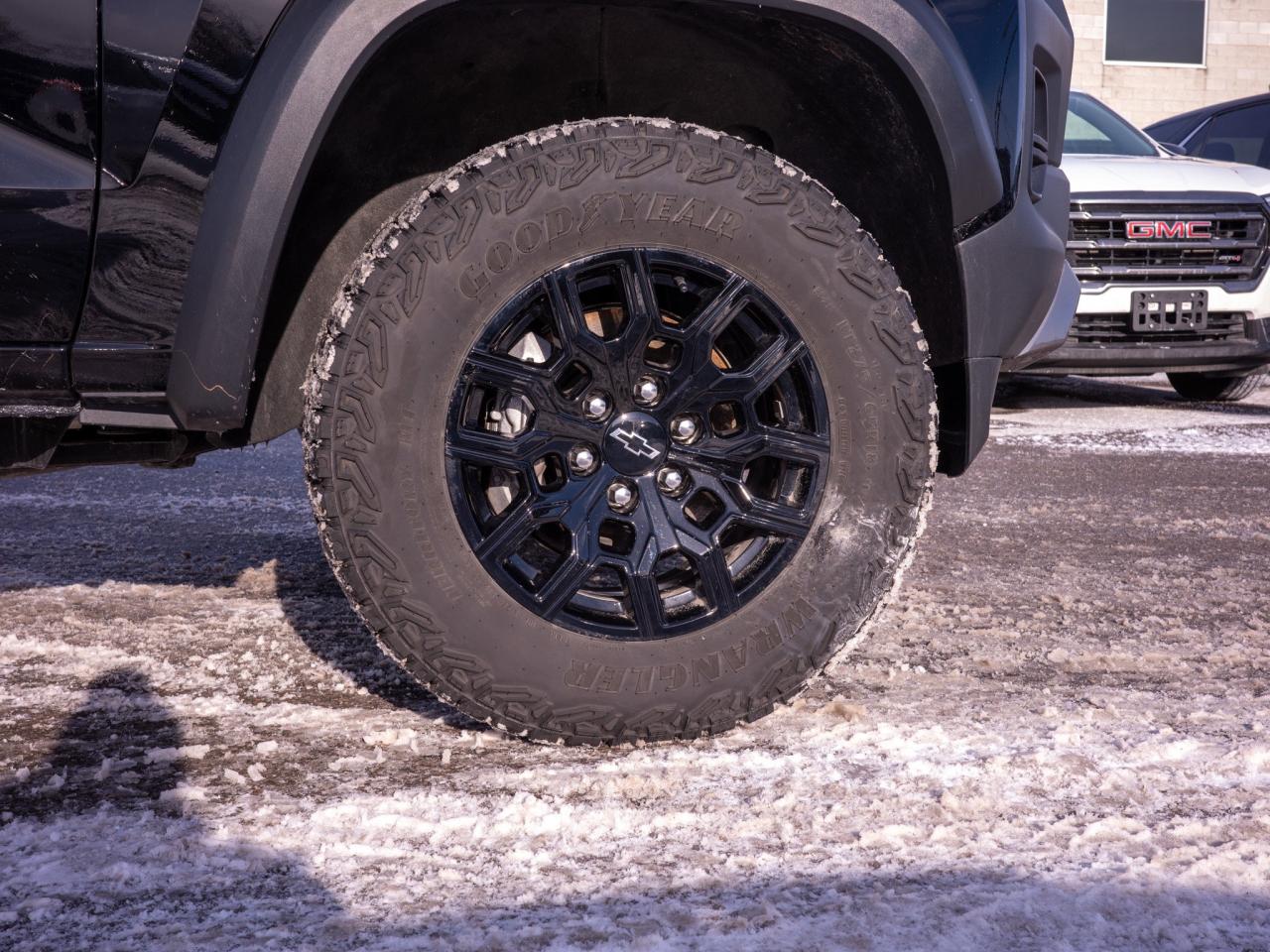 2025 Chevrolet Colorado 4WD Trail Boss- Lane Keeping Assist Heated Mirrors Photo