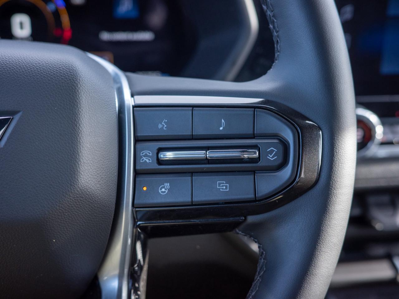 2025 Chevrolet Colorado 4WD Trail Boss- Lane Keeping Assist Heated Mirrors Photo