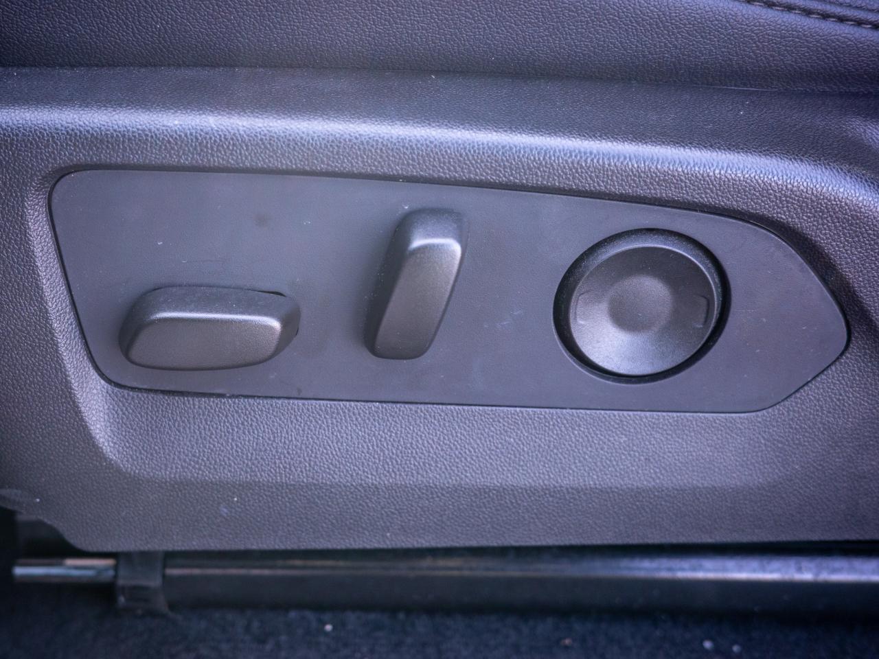 2025 Chevrolet Colorado 4WD Trail Boss- Lane Keeping Assist Heated Mirrors Photo