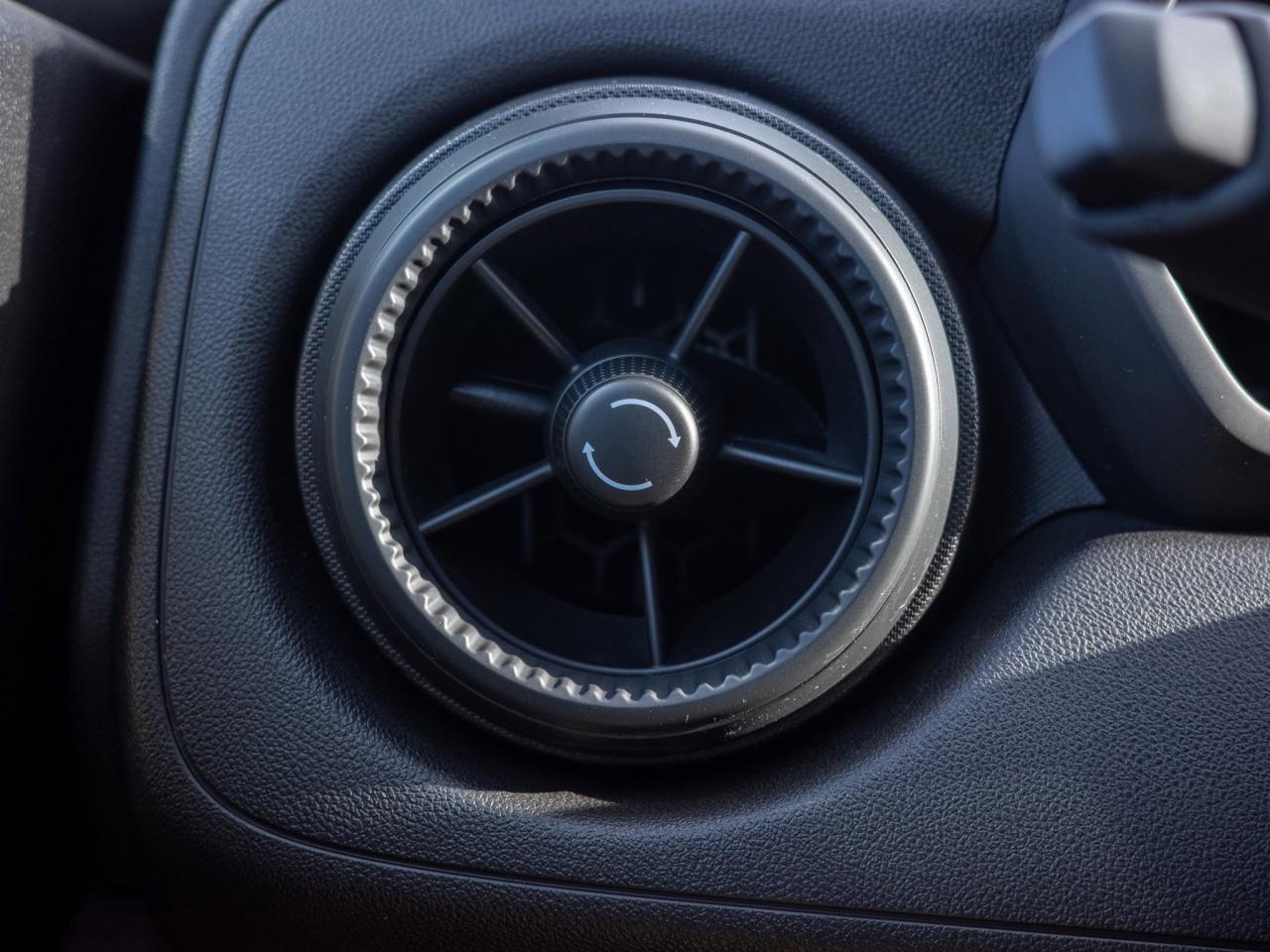 2025 Chevrolet Colorado 4WD Trail Boss- Lane Keeping Assist Heated Mirrors Photo