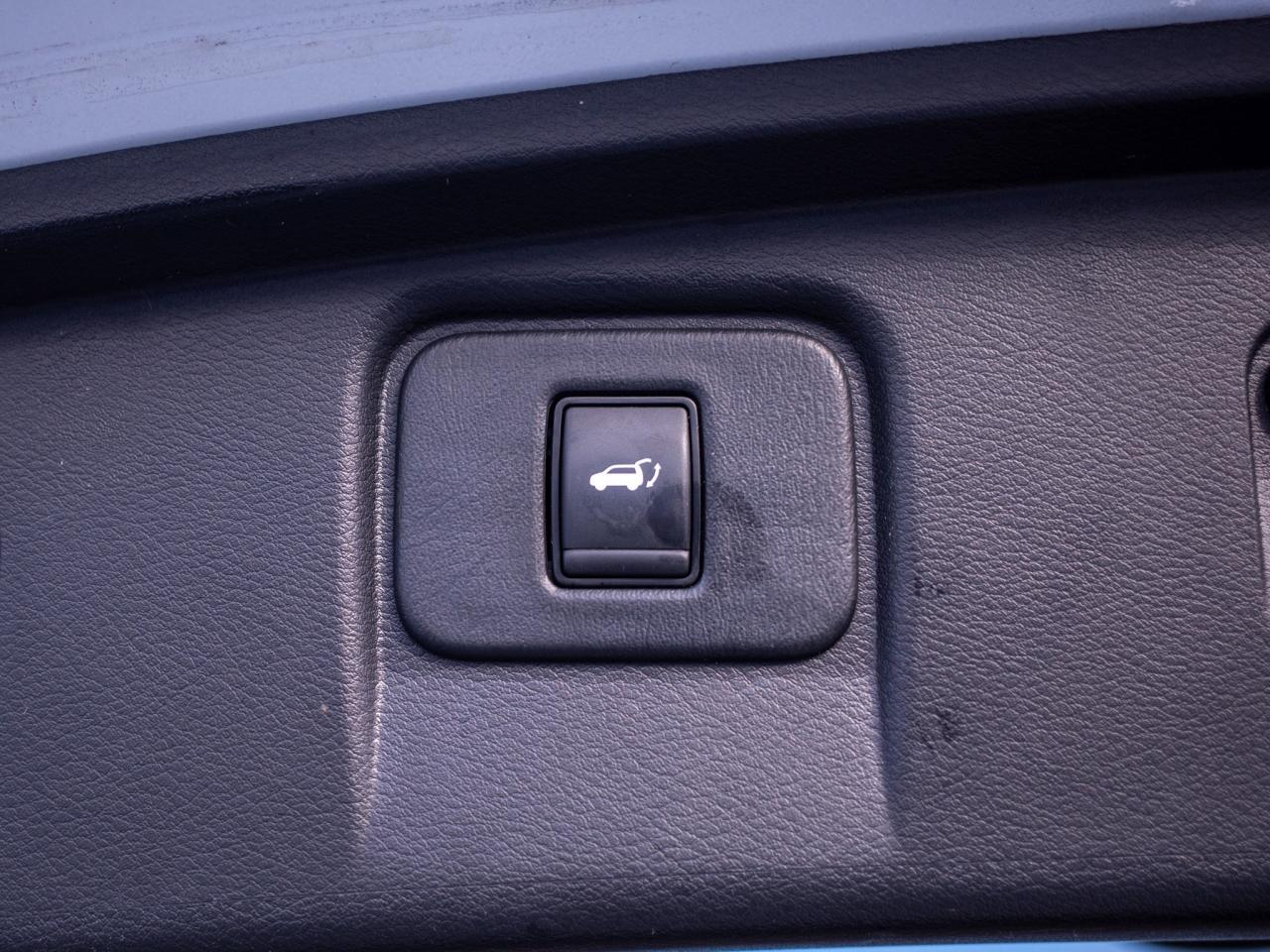 2020 Nissan Murano SL - Heated Steering Wheel Photo