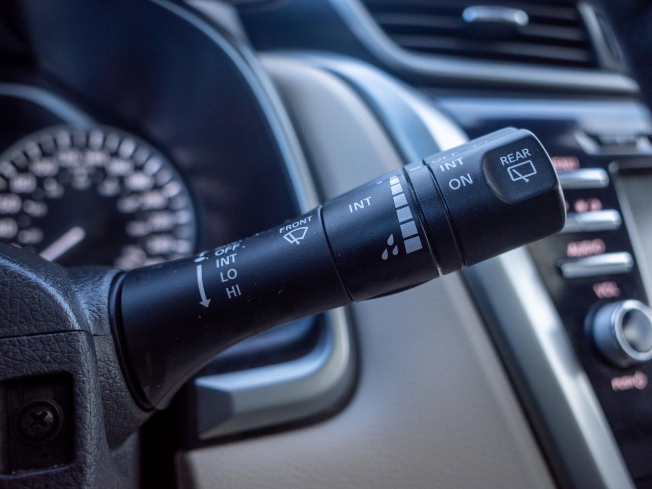 2020 Nissan Murano SL - Heated Steering Wheel Photo