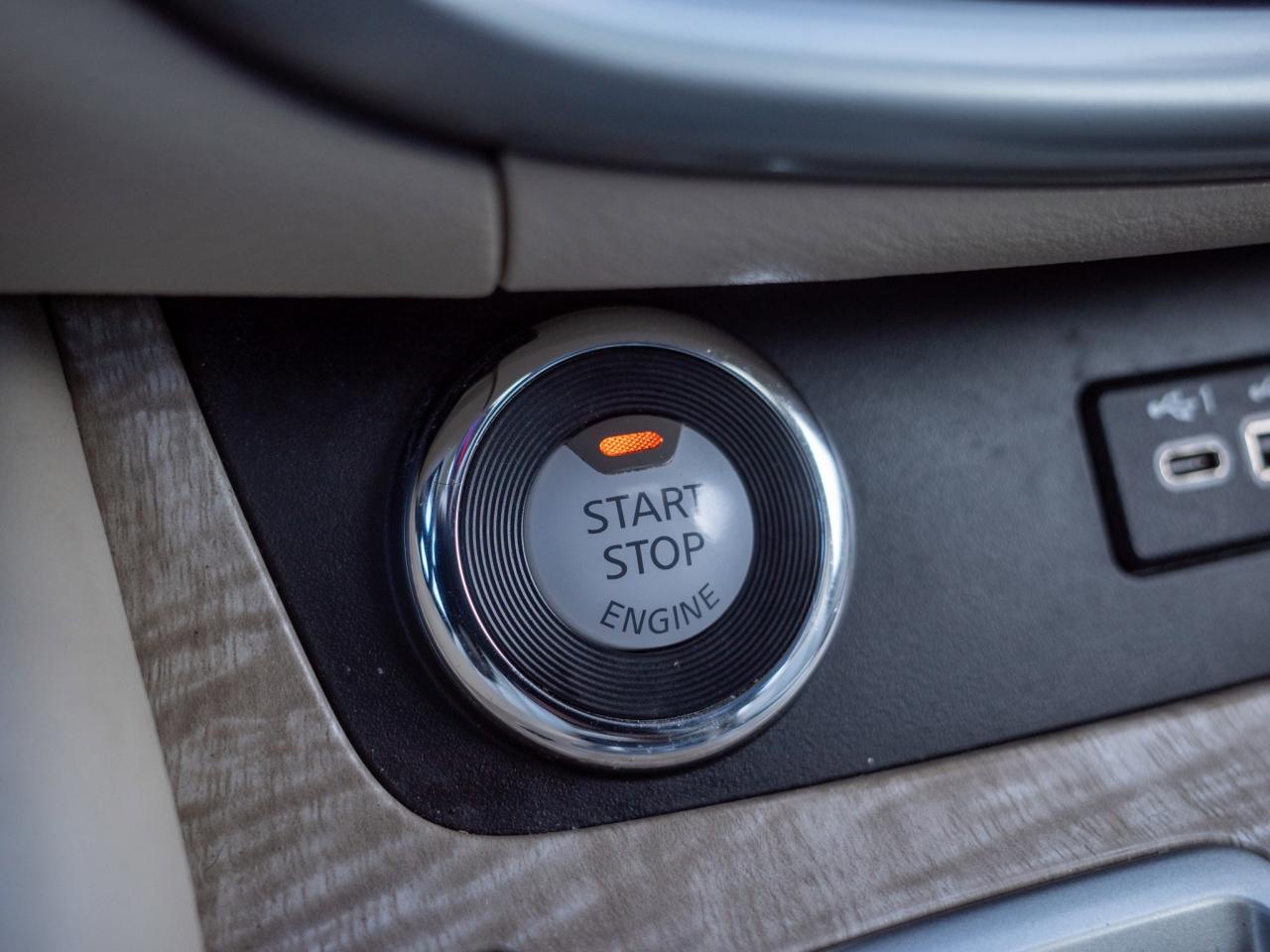 2020 Nissan Murano SL - Heated Steering Wheel Photo