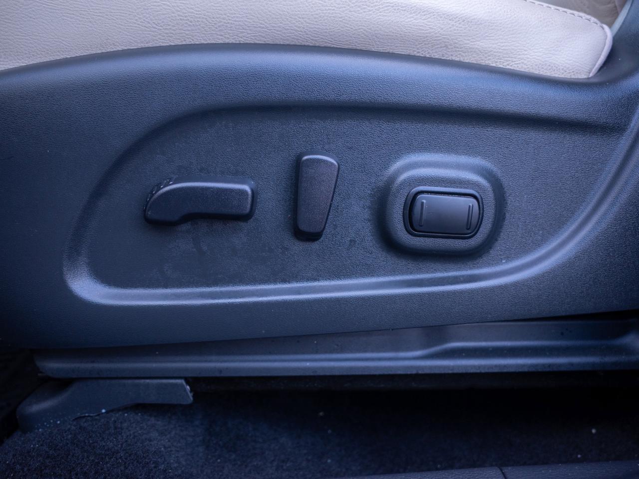 2020 Nissan Murano SL - Heated Steering Wheel Photo