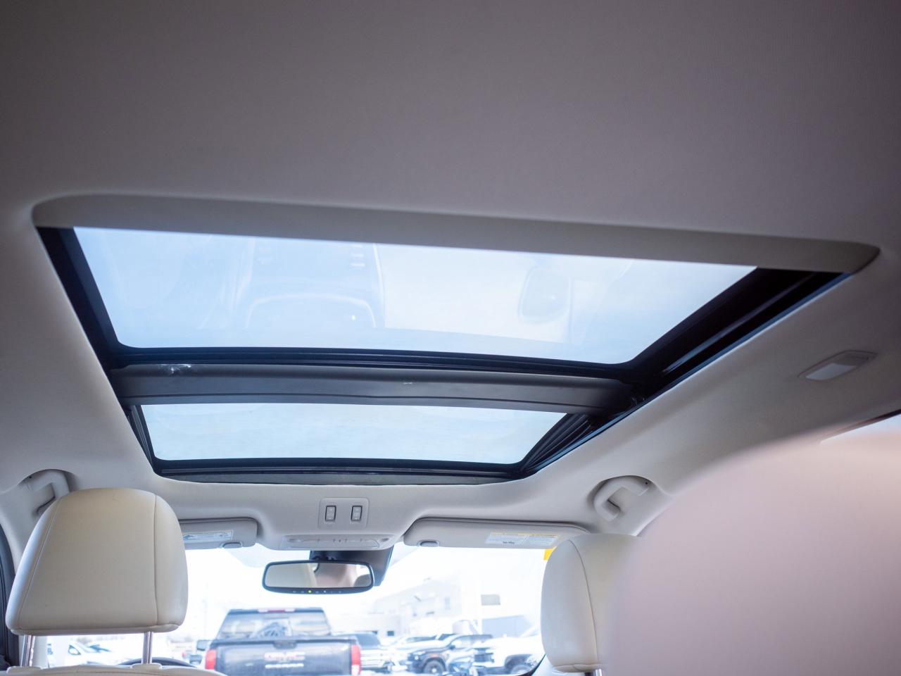 2020 Nissan Murano SL - Heated Steering Wheel Photo