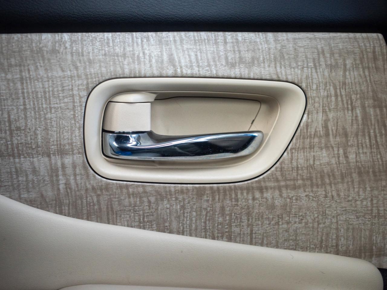 2020 Nissan Murano SL - Heated Steering Wheel Photo