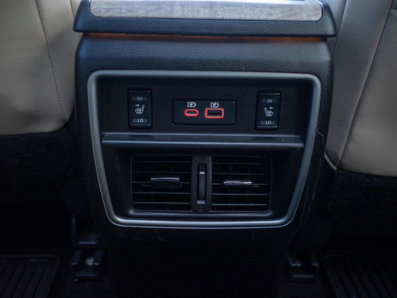 2020 Nissan Murano SL - Heated Steering Wheel Photo