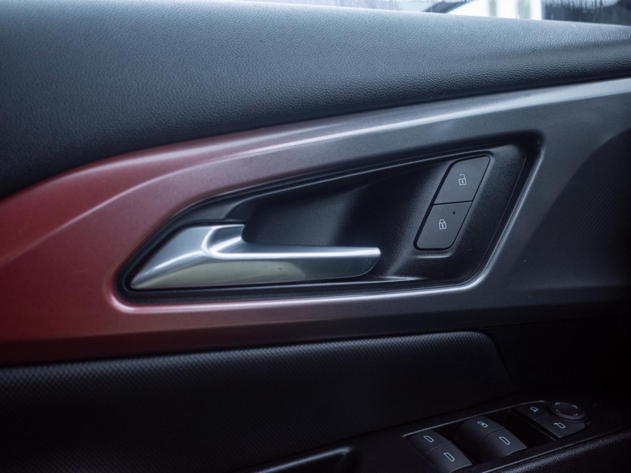 2025 Chevrolet Equinox EV RS- Heated Steering Wheel,360° Camera Photo