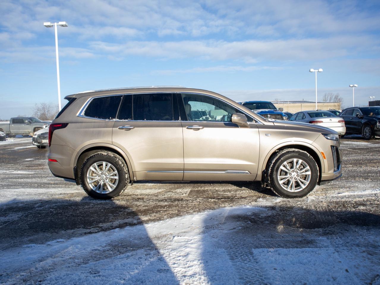 2023 Cadillac XT6 AWD Luxury - Sun/Moon Roof Photo