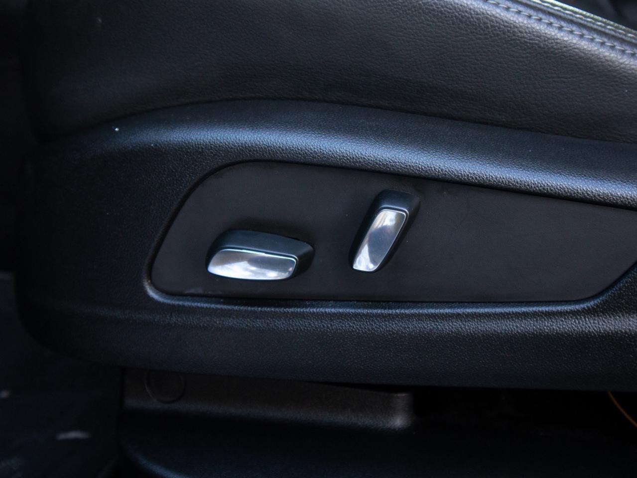 2023 Cadillac XT6 AWD Luxury - Sun/Moon Roof Photo