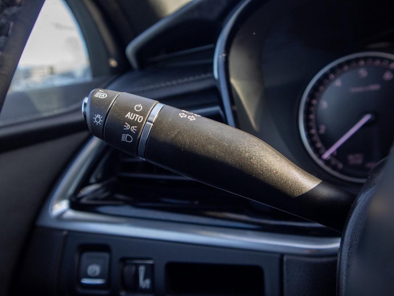 2023 Cadillac XT6 AWD Luxury - Sun/Moon Roof Photo