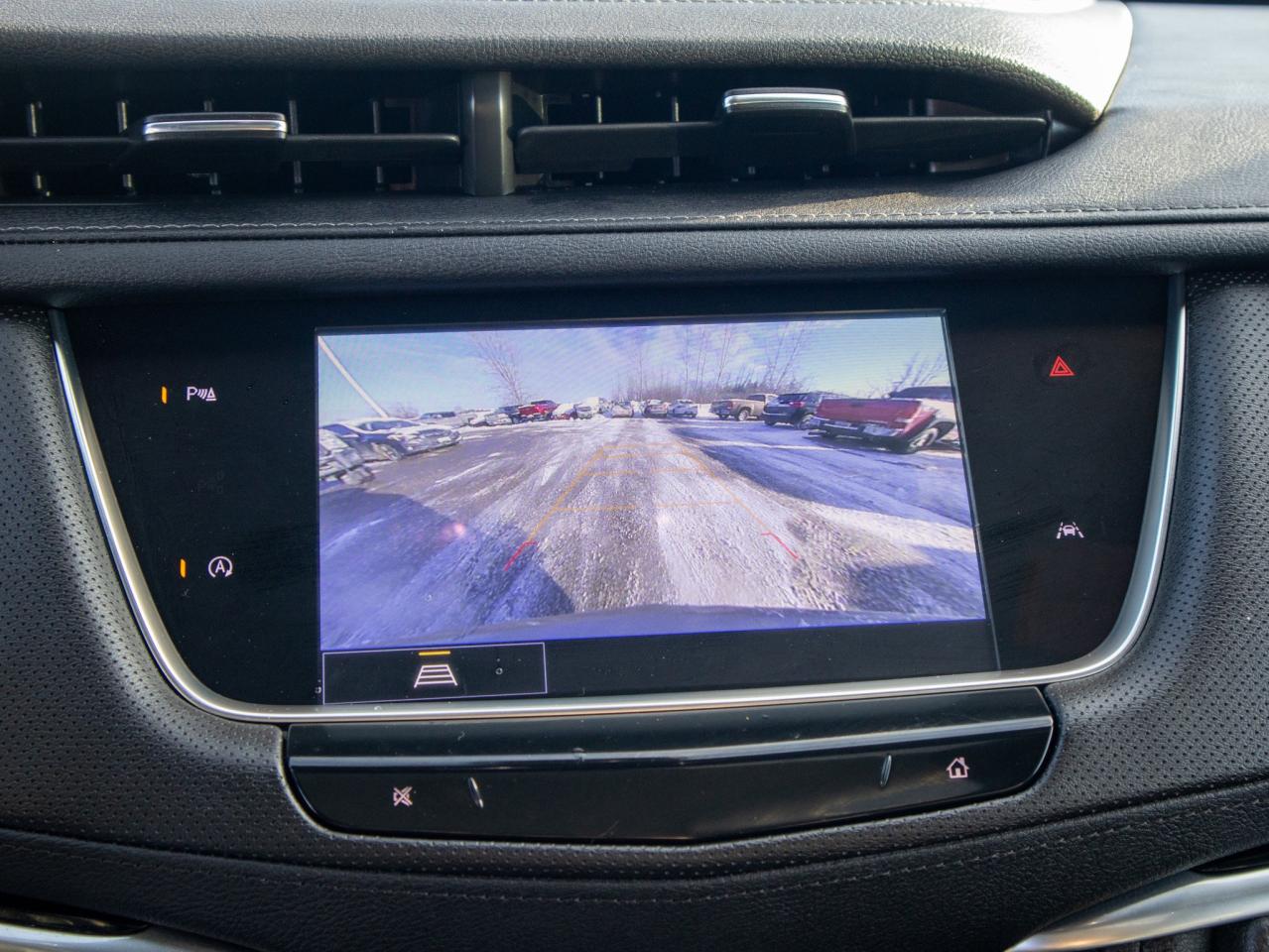 2023 Cadillac XT6 AWD Luxury - Sun/Moon Roof Photo