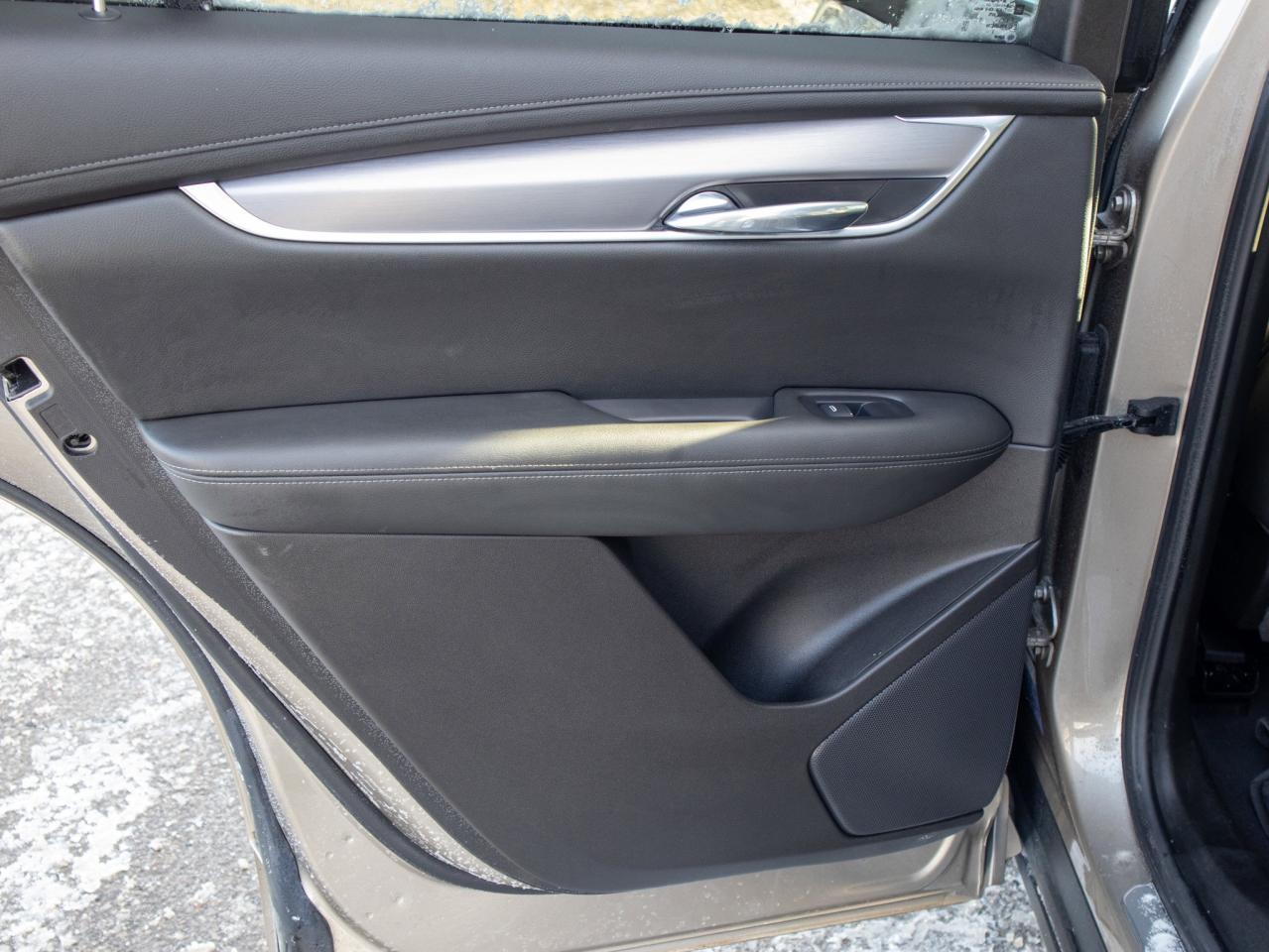 2023 Cadillac XT6 AWD Luxury - Sun/Moon Roof Photo