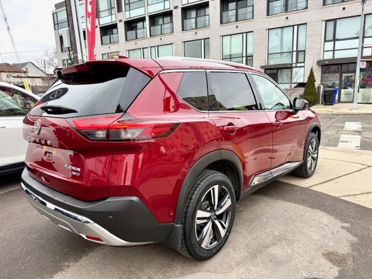 2023 Nissan Rogue PLATINUM, BOSE, LEATHER, PANO ROOF, NAVI, 19" ALLO Photo4