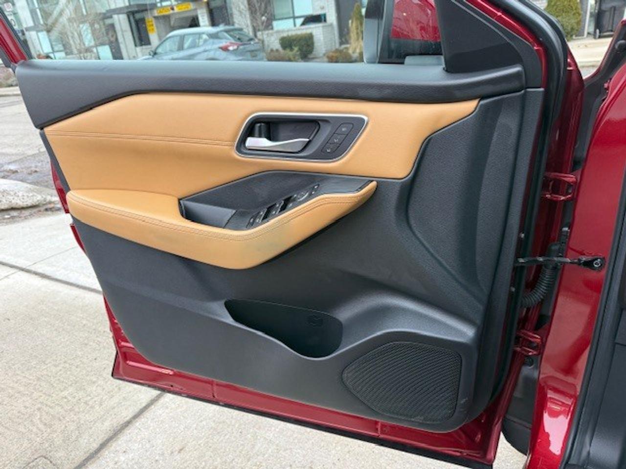 2023 Nissan Rogue PLATINUM, BOSE, LEATHER, PANO ROOF, NAVI, 19" ALLO Photo