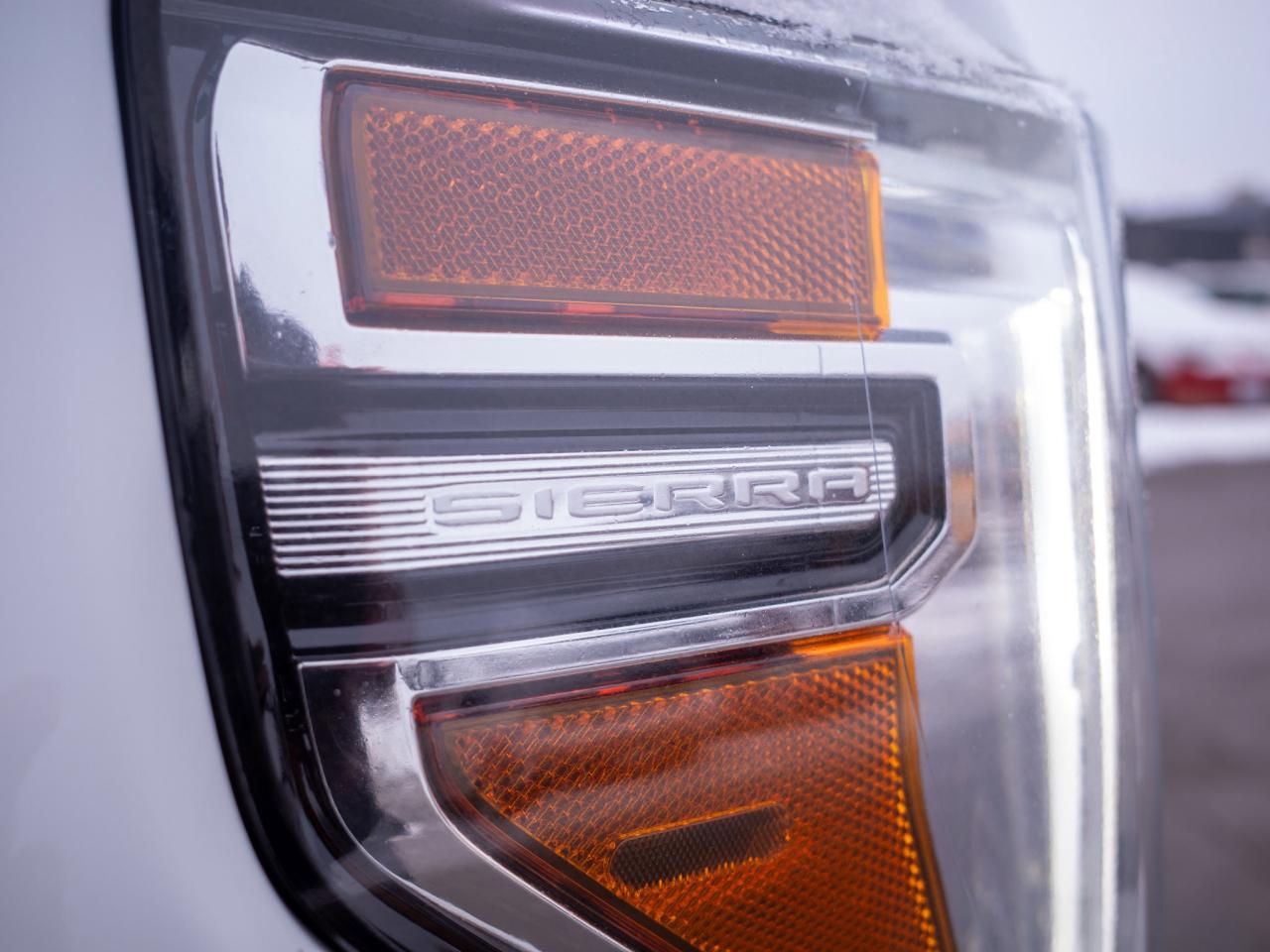 2022 GMC Sierra 1500 Limited AT4 - Heated and Cooled Front Seats Photo