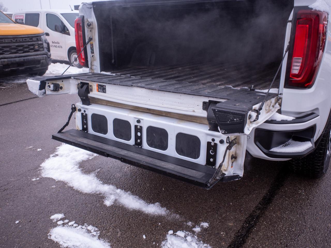 2022 GMC Sierra 1500 Limited AT4 - Heated and Cooled Front Seats Photo