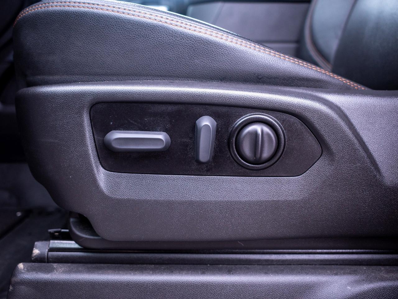 2022 GMC Sierra 1500 Limited AT4 - Heated and Cooled Front Seats Photo