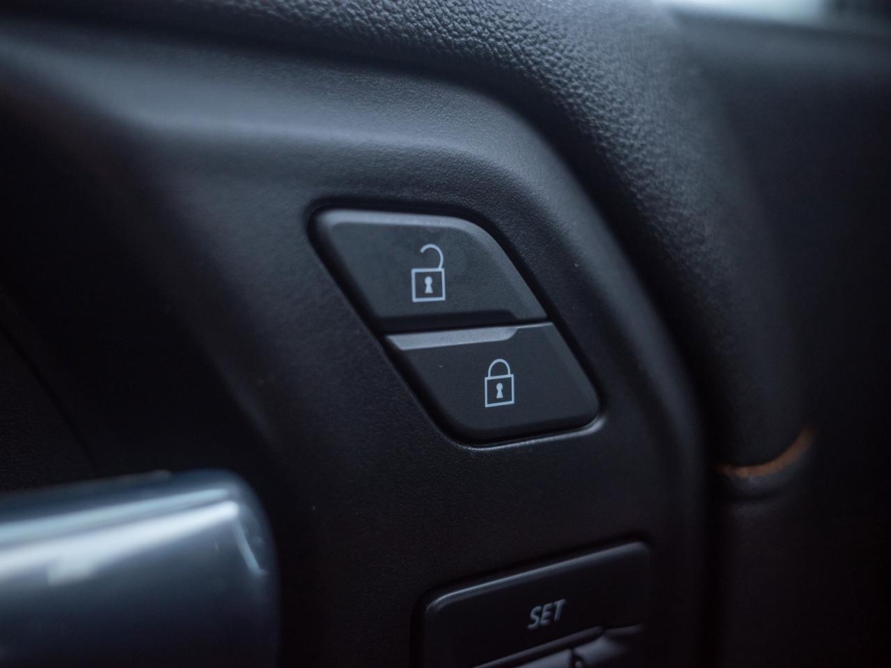 2022 GMC Sierra 1500 Limited AT4 - Heated and Cooled Front Seats Photo