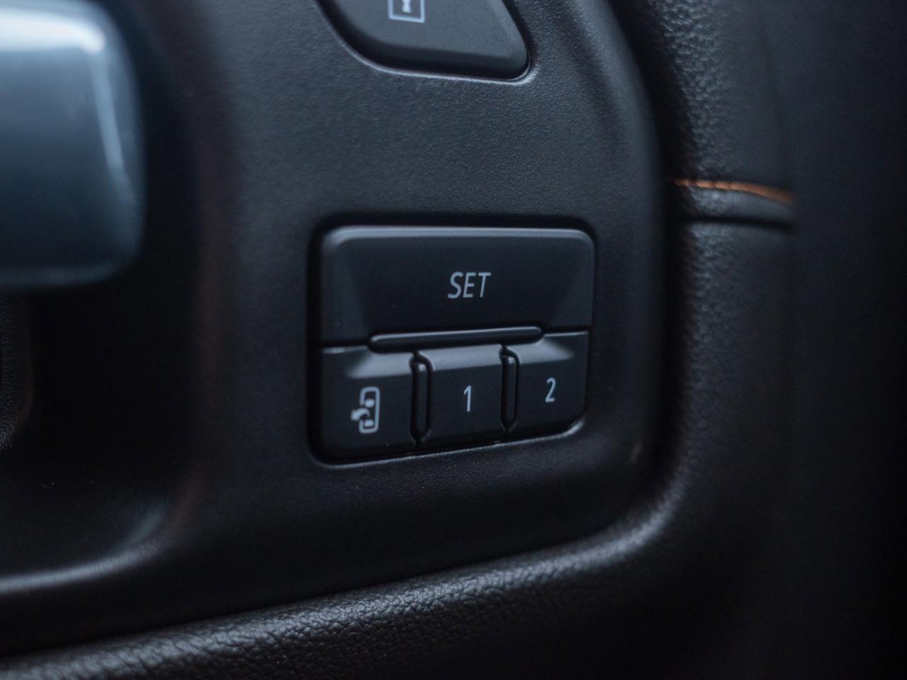 2022 GMC Sierra 1500 Limited AT4 - Heated and Cooled Front Seats Photo