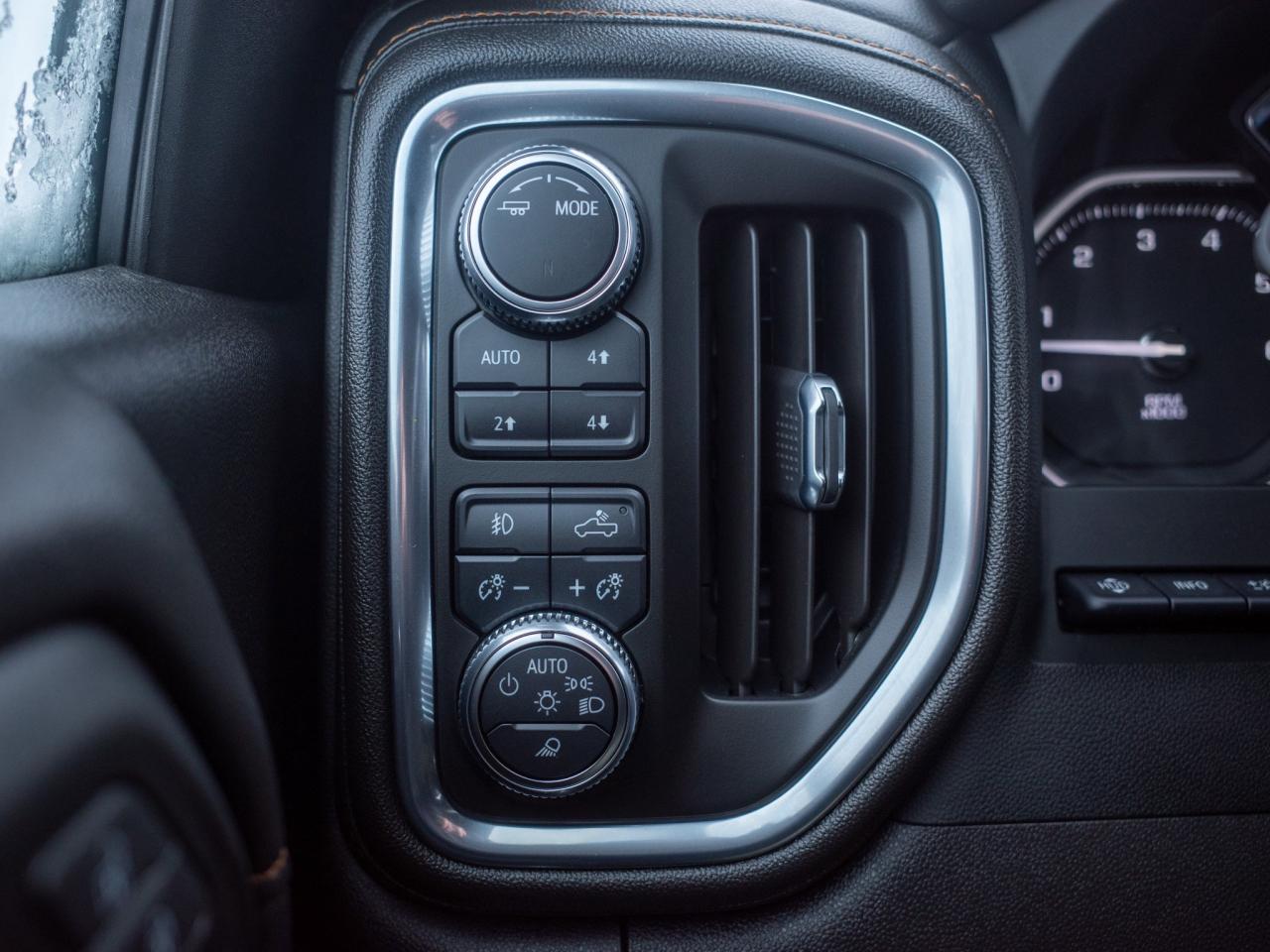 2022 GMC Sierra 1500 Limited AT4 - Heated and Cooled Front Seats Photo