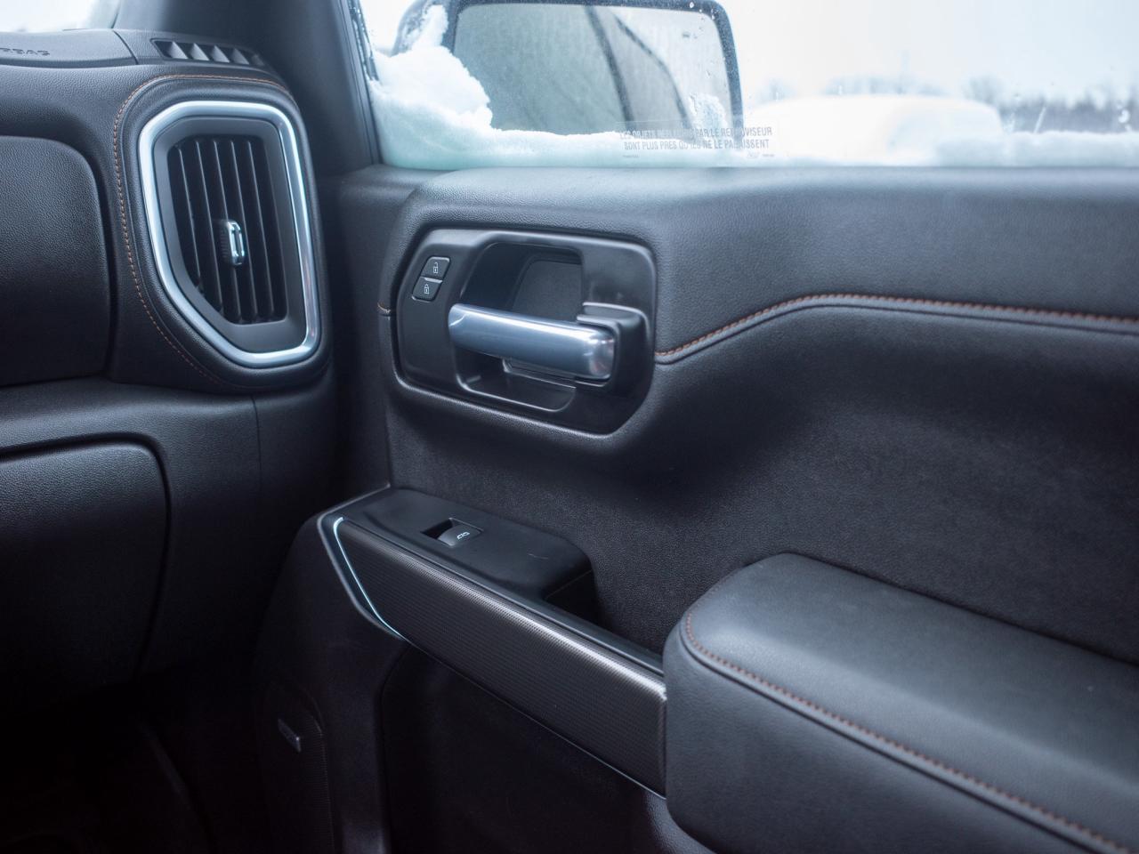 2022 GMC Sierra 1500 Limited AT4 - Heated and Cooled Front Seats Photo