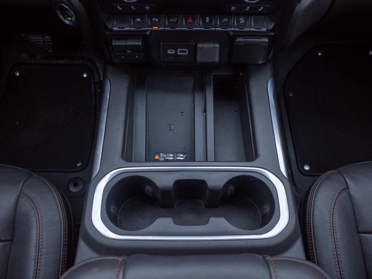 2022 GMC Sierra 1500 Limited AT4 - Heated and Cooled Front Seats Photo