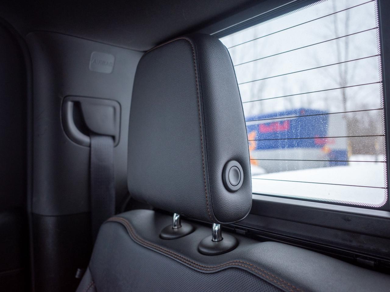 2022 GMC Sierra 1500 Limited AT4 - Heated and Cooled Front Seats Photo