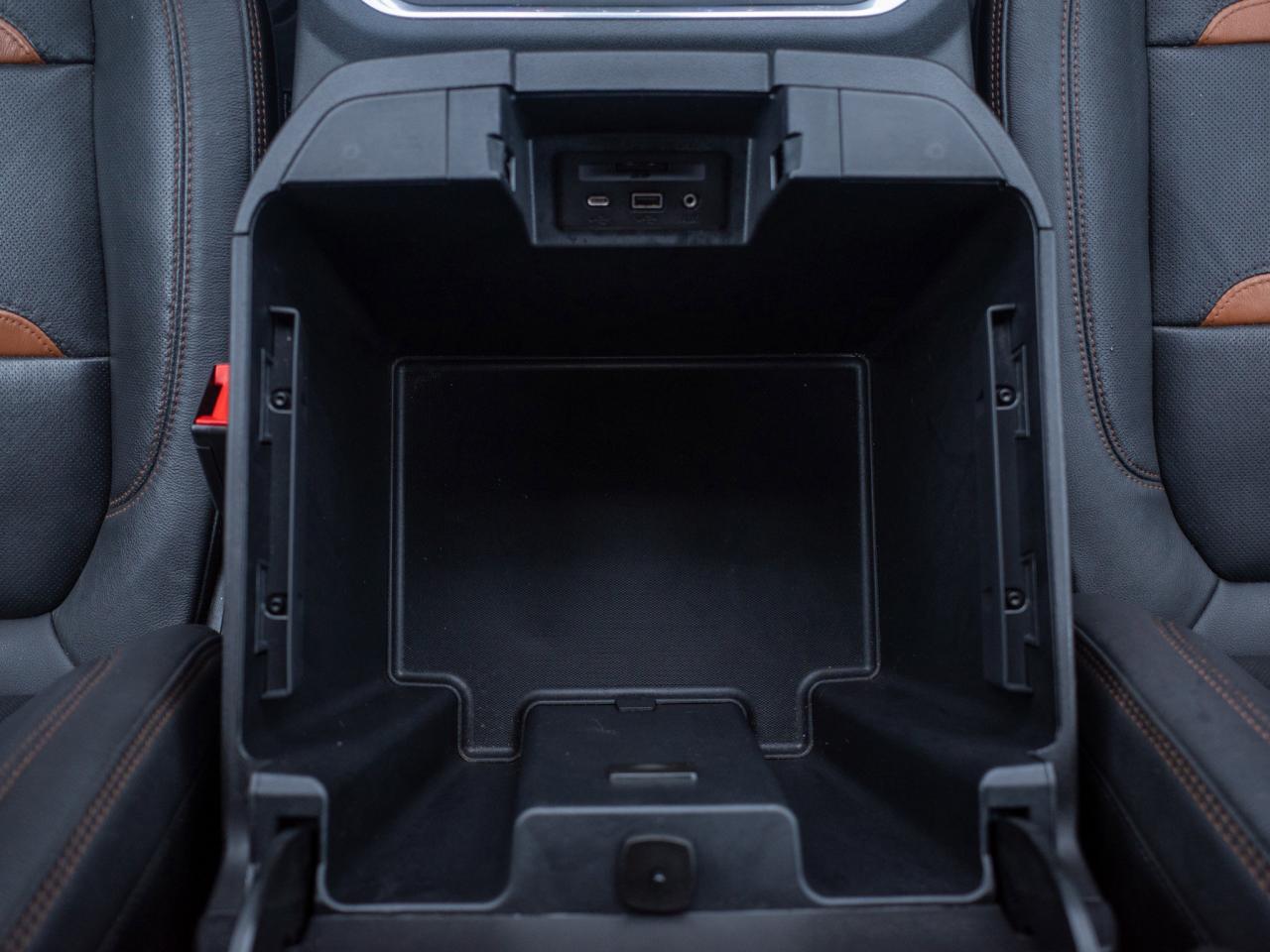 2022 GMC Sierra 1500 Limited AT4 - Heated and Cooled Front Seats Photo