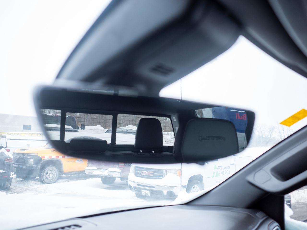 2022 GMC Sierra 1500 Limited AT4 - Heated and Cooled Front Seats Photo