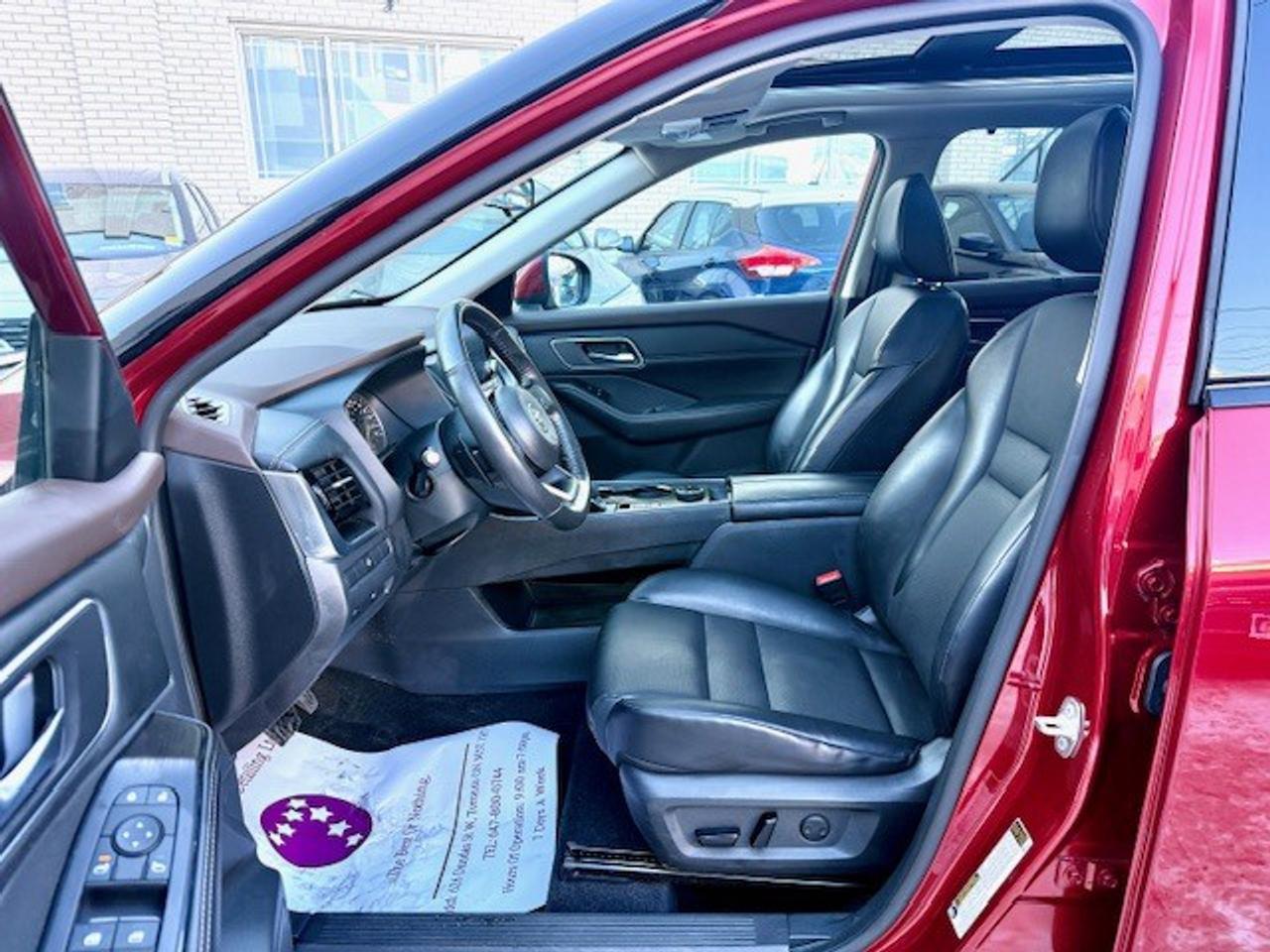 2021 Nissan Rogue SV PREMIUM, AWD, PRO-PILOT, MOONROOF, LEATHERETTE Photo