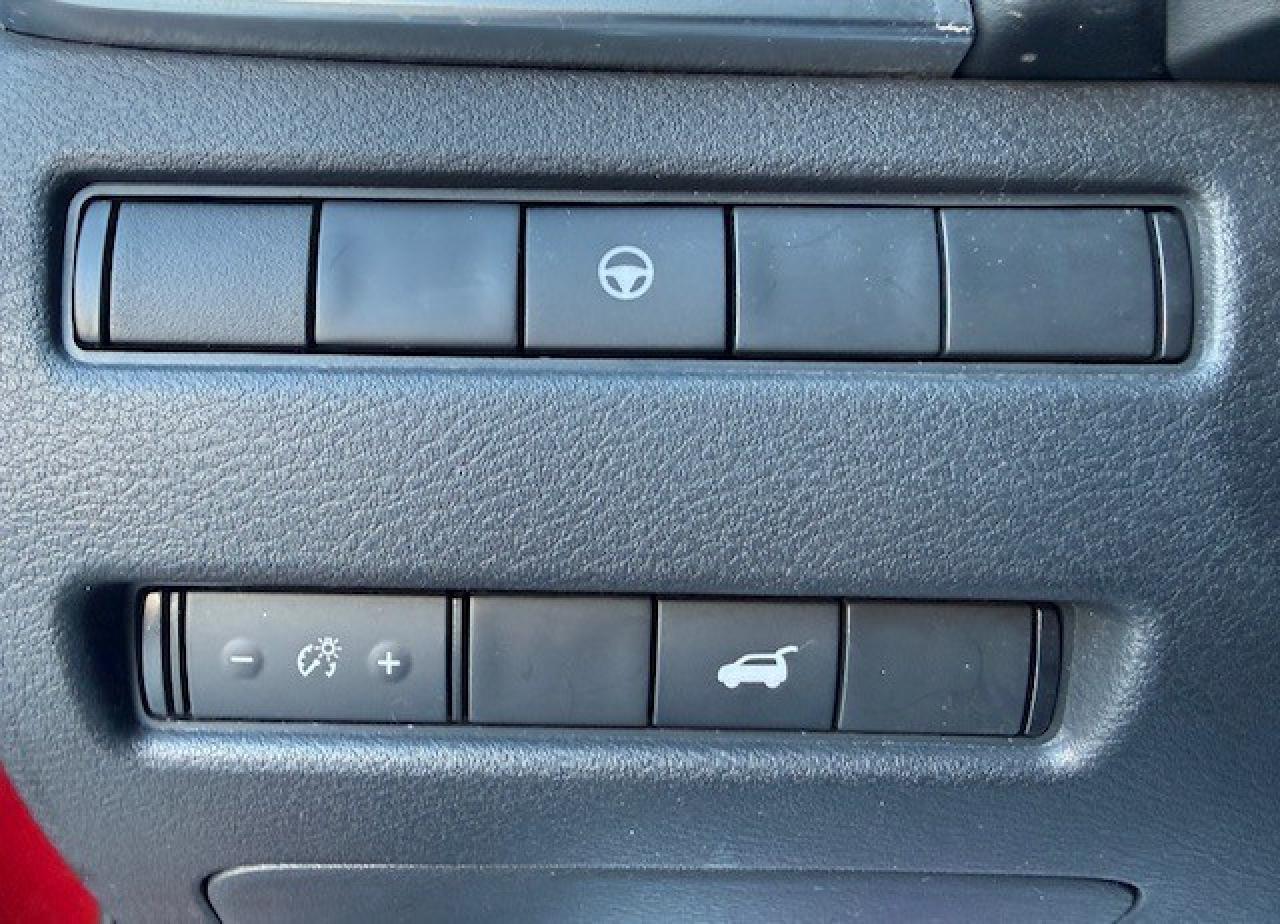 2021 Nissan Rogue SV PREMIUM, AWD, PRO-PILOT, MOONROOF, LEATHERETTE Photo