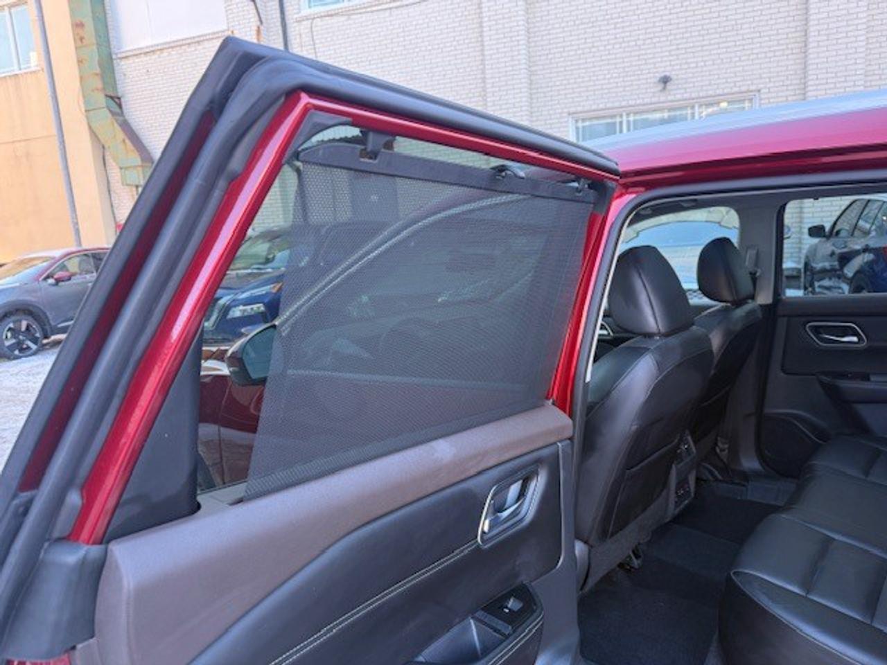 2021 Nissan Rogue SV PREMIUM, AWD, PRO-PILOT, MOONROOF, LEATHERETTE Photo