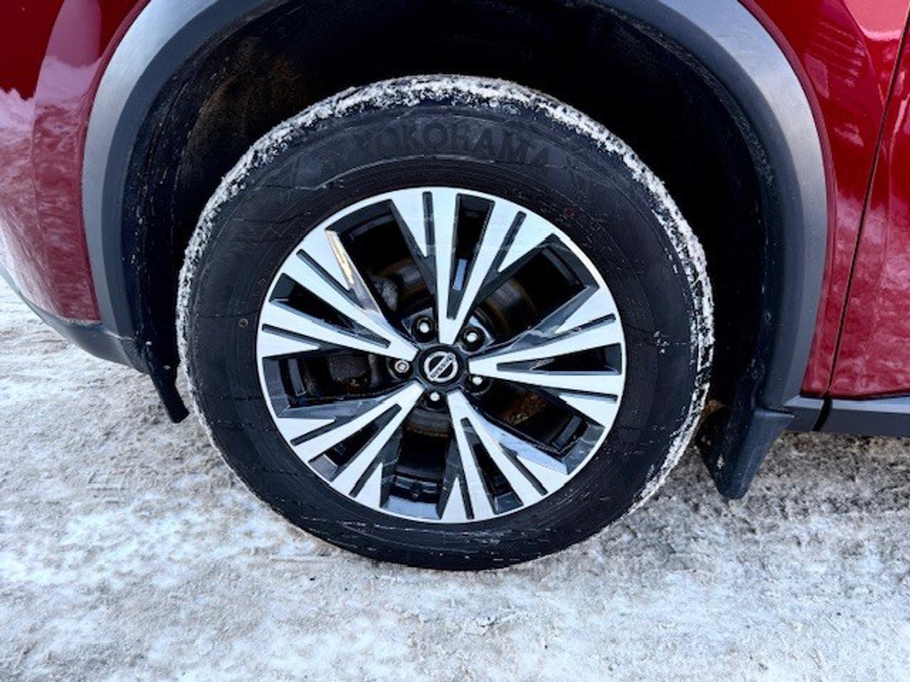 2021 Nissan Rogue SV PREMIUM, AWD, PRO-PILOT, MOONROOF, LEATHERETTE Photo