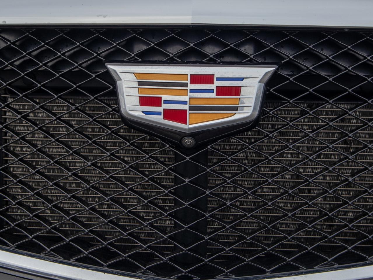 2023 Cadillac XT5 AWD Sport Photo