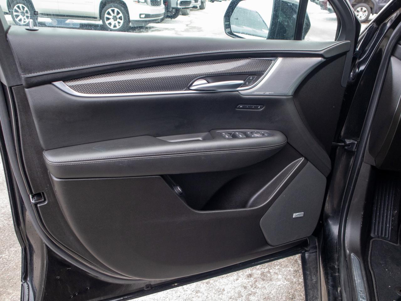 2023 Cadillac XT5 AWD Sport Photo