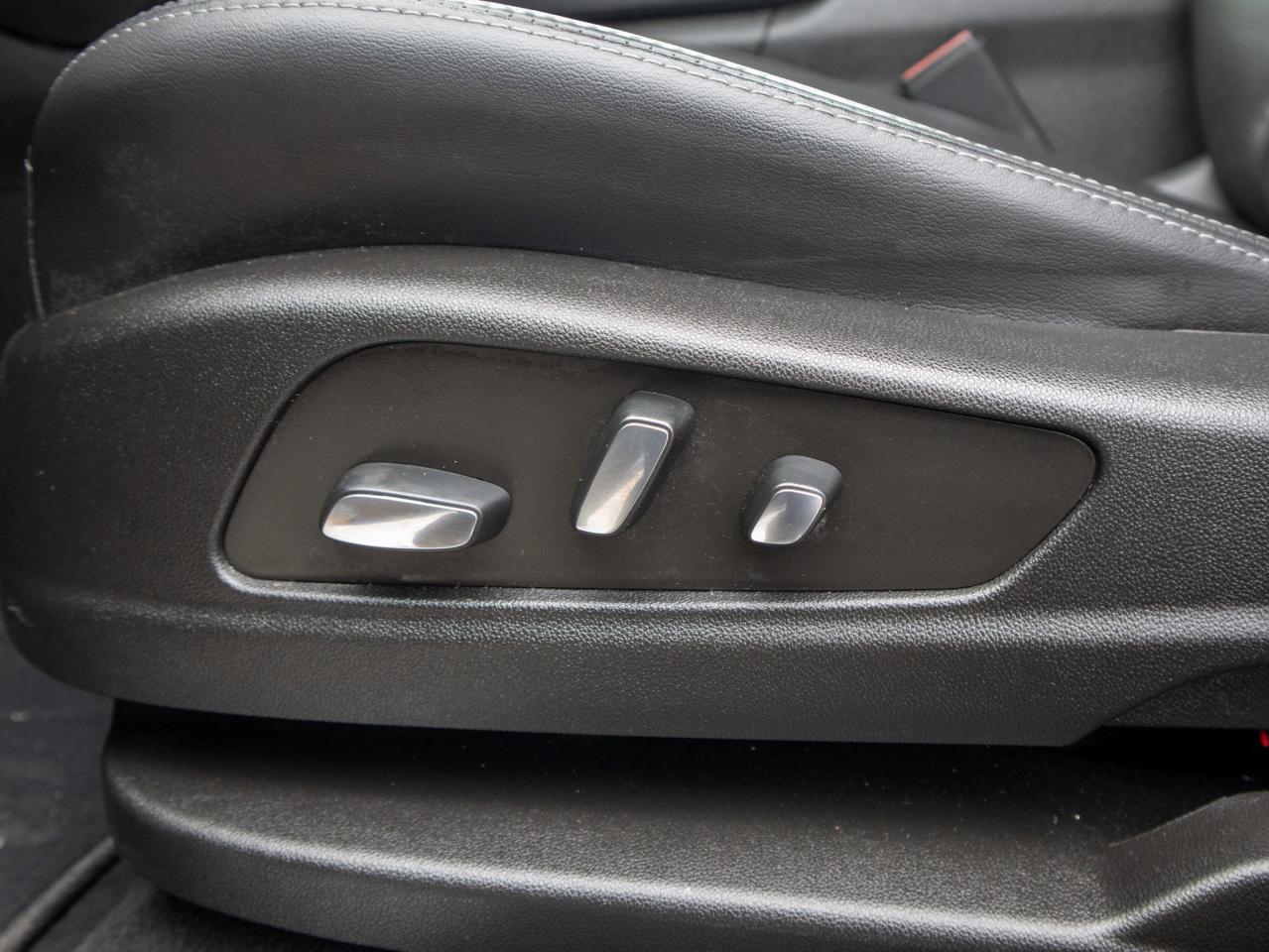 2023 Cadillac XT5 AWD Sport Photo