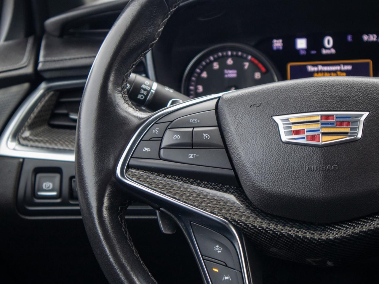 2023 Cadillac XT5 AWD Sport Photo